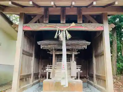 大澤八幡社の{uncategorized: "未分類", other: "その他", undefined: "問題あり", building: "その他建物", grave: "お墓", sacred_gate: "鳥居", guardian: "狛犬", statue: "像", buddha: "仏像", history: "歴史", nature: "自然", garden: "庭園", animal: "動物", pagoda: "塔", temizu: "手水舎", mountain_gate: "山門・神門", sanctuary: "本殿・本堂", subordinate: "末社・摂社", art: "芸術", scenery: "景色", jizo: "地蔵", ema: "絵馬", goshuin: "御朱印", omikuji: "おみくじ", items: "授与品その他", amulet: "お守り", goshuincho: "御朱印帳", eats: "食事", festival: "お祭り", votive_dance: "神楽", shichigosan: "七五三参", wedding: "結婚式", experience: "体験その他", initially: "初詣", around: "周辺", anti_infection: "感染症対策"}