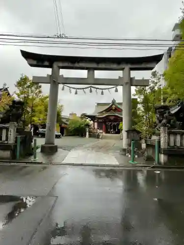 東神奈川熊野神社の{uncategorized: "未分類", other: "その他", undefined: "問題あり", building: "その他建物", grave: "お墓", sacred_gate: "鳥居", guardian: "狛犬", statue: "像", buddha: "仏像", history: "歴史", nature: "自然", garden: "庭園", animal: "動物", pagoda: "塔", temizu: "手水舎", mountain_gate: "山門・神門", sanctuary: "本殿・本堂", subordinate: "末社・摂社", art: "芸術", scenery: "景色", jizo: "地蔵", ema: "絵馬", goshuin: "御朱印", omikuji: "おみくじ", items: "授与品その他", amulet: "お守り", goshuincho: "御朱印帳", eats: "食事", festival: "お祭り", votive_dance: "神楽", shichigosan: "七五三参", wedding: "結婚式", experience: "体験その他", initially: "初詣", around: "周辺", anti_infection: "感染症対策"}