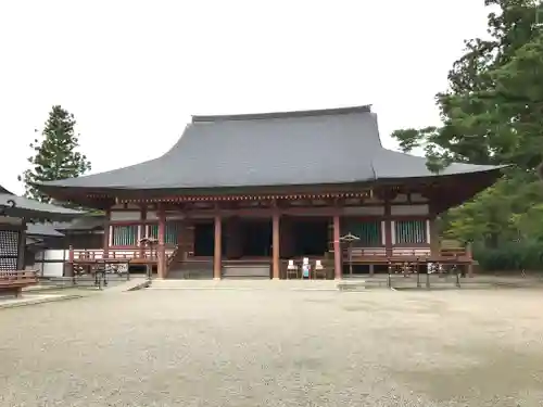 毛越寺の本殿