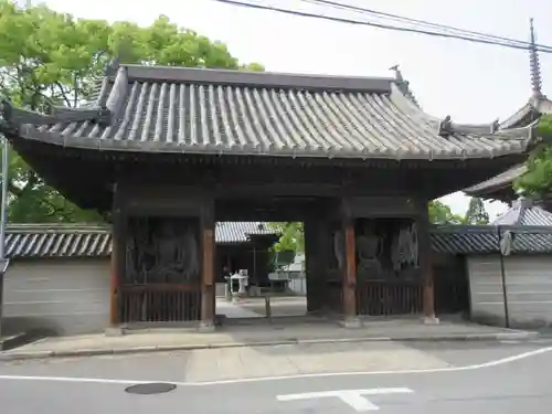 斑鳩寺の山門・神門