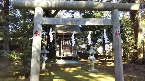 成田熊野神社の鳥居