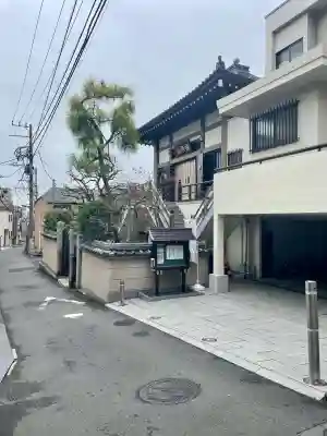 専行寺の{uncategorized: "未分類", other: "その他", undefined: "問題あり", building: "その他建物", grave: "お墓", sacred_gate: "鳥居", guardian: "狛犬", statue: "像", buddha: "仏像", history: "歴史", nature: "自然", garden: "庭園", animal: "動物", pagoda: "塔", temizu: "手水舎", mountain_gate: "山門・神門", sanctuary: "本殿・本堂", subordinate: "末社・摂社", art: "芸術", scenery: "景色", jizo: "地蔵", ema: "絵馬", goshuin: "御朱印", omikuji: "おみくじ", items: "授与品その他", amulet: "お守り", goshuincho: "御朱印帳", eats: "食事", festival: "お祭り", votive_dance: "神楽", shichigosan: "七五三参", wedding: "結婚式", experience: "体験その他", initially: "初詣", around: "周辺", anti_infection: "感染症対策"}
