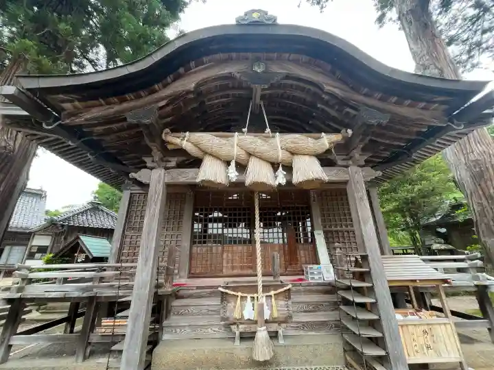 須我神社の{uncategorized: "未分類", other: "その他", undefined: "問題あり", building: "その他建物", grave: "お墓", sacred_gate: "鳥居", guardian: "狛犬", statue: "像", buddha: "仏像", history: "歴史", nature: "自然", garden: "庭園", animal: "動物", pagoda: "塔", temizu: "手水舎", mountain_gate: "山門・神門", sanctuary: "本殿・本堂", subordinate: "末社・摂社", art: "芸術", scenery: "景色", jizo: "地蔵", ema: "絵馬", goshuin: "御朱印", omikuji: "おみくじ", items: "授与品その他", amulet: "お守り", goshuincho: "御朱印帳", eats: "食事", festival: "お祭り", votive_dance: "神楽", shichigosan: "七五三参", wedding: "結婚式", experience: "体験その他", initially: "初詣", around: "周辺", anti_infection: "感染症対策"}