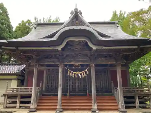 大物忌神社の本殿