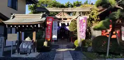 葛飾氷川神社の鳥居