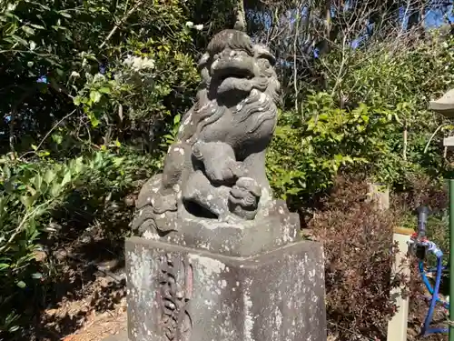 鶴峰八幡神社の狛犬