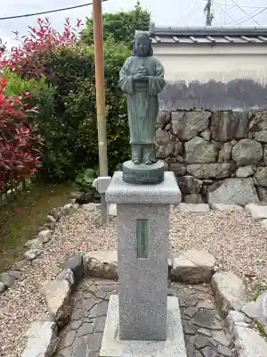 生源寺の{uncategorized: "未分類", other: "その他", undefined: "問題あり", building: "その他建物", grave: "お墓", sacred_gate: "鳥居", guardian: "狛犬", statue: "像", buddha: "仏像", history: "歴史", nature: "自然", garden: "庭園", animal: "動物", pagoda: "塔", temizu: "手水舎", mountain_gate: "山門・神門", sanctuary: "本殿・本堂", subordinate: "末社・摂社", art: "芸術", scenery: "景色", jizo: "地蔵", ema: "絵馬", goshuin: "御朱印", omikuji: "おみくじ", items: "授与品その他", amulet: "お守り", goshuincho: "御朱印帳", eats: "食事", festival: "お祭り", votive_dance: "神楽", shichigosan: "七五三参", wedding: "結婚式", experience: "体験その他", initially: "初詣", around: "周辺", anti_infection: "感染症対策"}