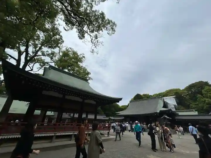 武蔵一宮氷川神社の{uncategorized: "未分類", other: "その他", undefined: "問題あり", building: "その他建物", grave: "お墓", sacred_gate: "鳥居", guardian: "狛犬", statue: "像", buddha: "仏像", history: "歴史", nature: "自然", garden: "庭園", animal: "動物", pagoda: "塔", temizu: "手水舎", mountain_gate: "山門・神門", sanctuary: "本殿・本堂", subordinate: "末社・摂社", art: "芸術", scenery: "景色", jizo: "地蔵", ema: "絵馬", goshuin: "御朱印", omikuji: "おみくじ", items: "授与品その他", amulet: "お守り", goshuincho: "御朱印帳", eats: "食事", festival: "お祭り", votive_dance: "神楽", shichigosan: "七五三参", wedding: "結婚式", experience: "体験その他", initially: "初詣", around: "周辺", anti_infection: "感染症対策"}