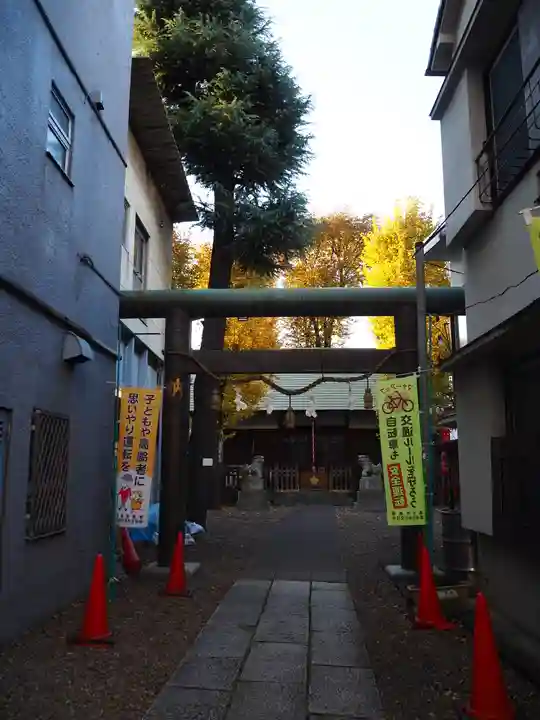 諏訪神社の鳥居