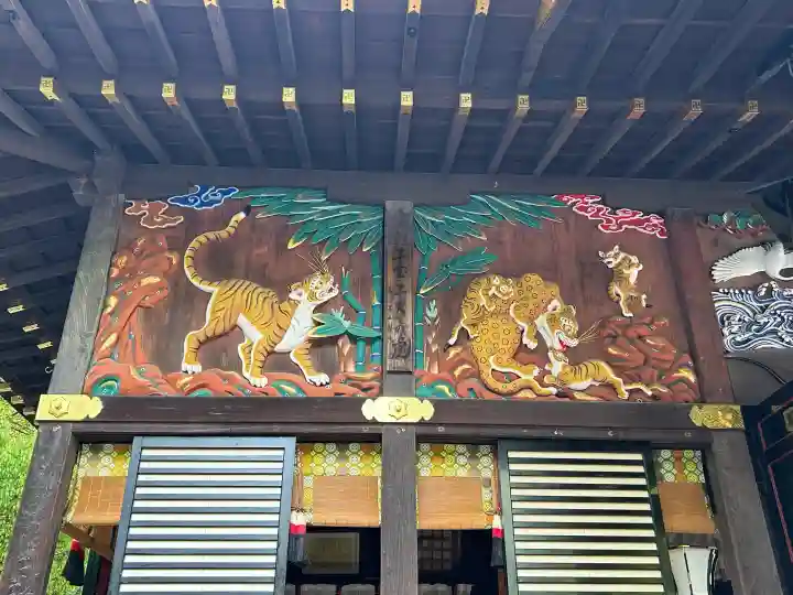 秩父神社の{uncategorized: "未分類", other: "その他", undefined: "問題あり", building: "その他建物", grave: "お墓", sacred_gate: "鳥居", guardian: "狛犬", statue: "像", buddha: "仏像", history: "歴史", nature: "自然", garden: "庭園", animal: "動物", pagoda: "塔", temizu: "手水舎", mountain_gate: "山門・神門", sanctuary: "本殿・本堂", subordinate: "末社・摂社", art: "芸術", scenery: "景色", jizo: "地蔵", ema: "絵馬", goshuin: "御朱印", omikuji: "おみくじ", items: "授与品その他", amulet: "お守り", goshuincho: "御朱印帳", eats: "食事", festival: "お祭り", votive_dance: "神楽", shichigosan: "七五三参", wedding: "結婚式", experience: "体験その他", initially: "初詣", around: "周辺", anti_infection: "感染症対策"}