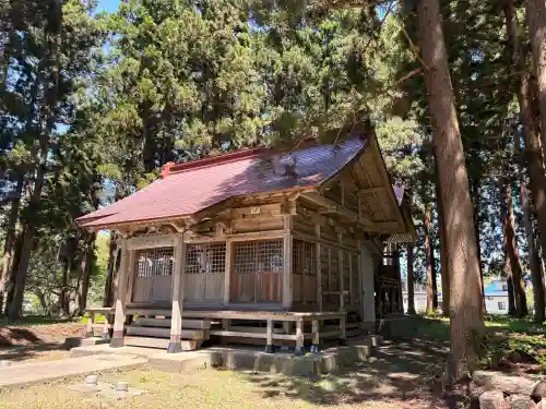 白籏神社の{uncategorized: "未分類", other: "その他", undefined: "問題あり", building: "その他建物", grave: "お墓", sacred_gate: "鳥居", guardian: "狛犬", statue: "像", buddha: "仏像", history: "歴史", nature: "自然", garden: "庭園", animal: "動物", pagoda: "塔", temizu: "手水舎", mountain_gate: "山門・神門", sanctuary: "本殿・本堂", subordinate: "末社・摂社", art: "芸術", scenery: "景色", jizo: "地蔵", ema: "絵馬", goshuin: "御朱印", omikuji: "おみくじ", items: "授与品その他", amulet: "お守り", goshuincho: "御朱印帳", eats: "食事", festival: "お祭り", votive_dance: "神楽", shichigosan: "七五三参", wedding: "結婚式", experience: "体験その他", initially: "初詣", around: "周辺", anti_infection: "感染症対策"}