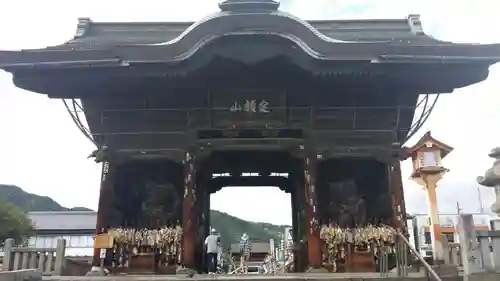 善光寺の山門・神門