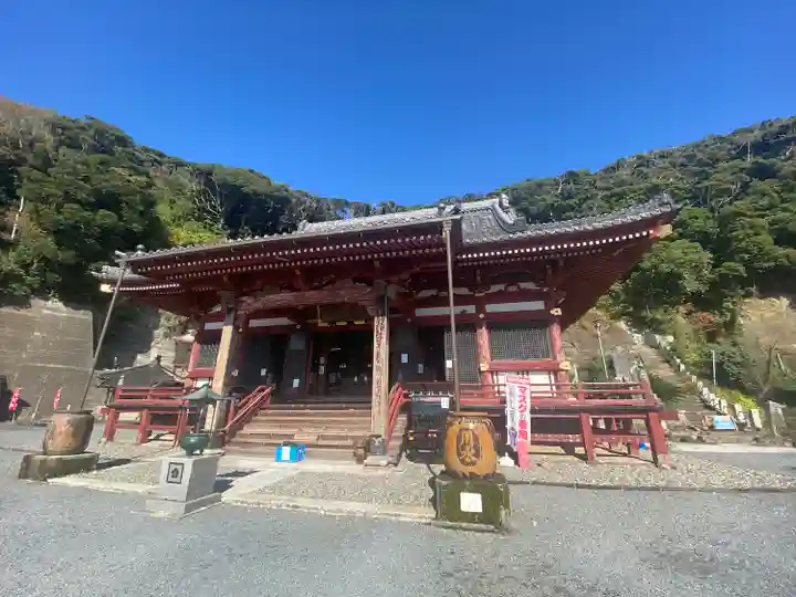 那古寺の本殿・本堂