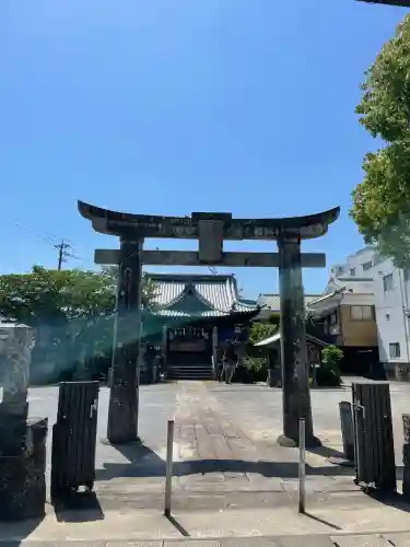 八坂神社の{uncategorized: "未分類", other: "その他", undefined: "問題あり", building: "その他建物", grave: "お墓", sacred_gate: "鳥居", guardian: "狛犬", statue: "像", buddha: "仏像", history: "歴史", nature: "自然", garden: "庭園", animal: "動物", pagoda: "塔", temizu: "手水舎", mountain_gate: "山門・神門", sanctuary: "本殿・本堂", subordinate: "末社・摂社", art: "芸術", scenery: "景色", jizo: "地蔵", ema: "絵馬", goshuin: "御朱印", omikuji: "おみくじ", items: "授与品その他", amulet: "お守り", goshuincho: "御朱印帳", eats: "食事", festival: "お祭り", votive_dance: "神楽", shichigosan: "七五三参", wedding: "結婚式", experience: "体験その他", initially: "初詣", around: "周辺", anti_infection: "感染症対策"}