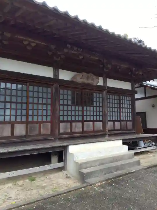 平澤寺の本殿・本堂