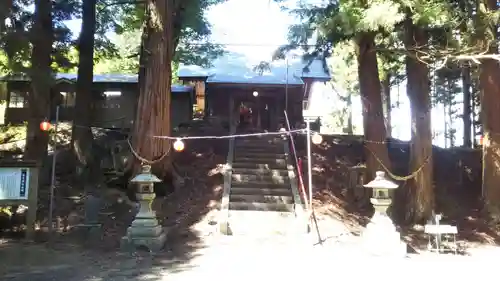 倭文神社の本殿