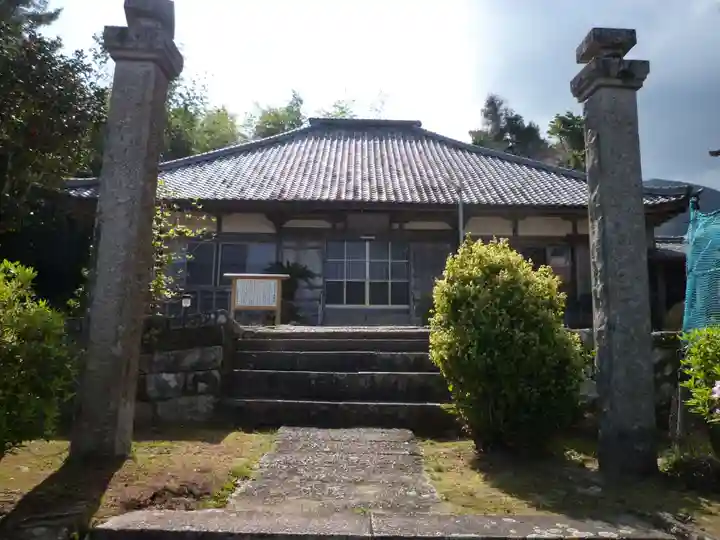 安定寺の本殿・本堂