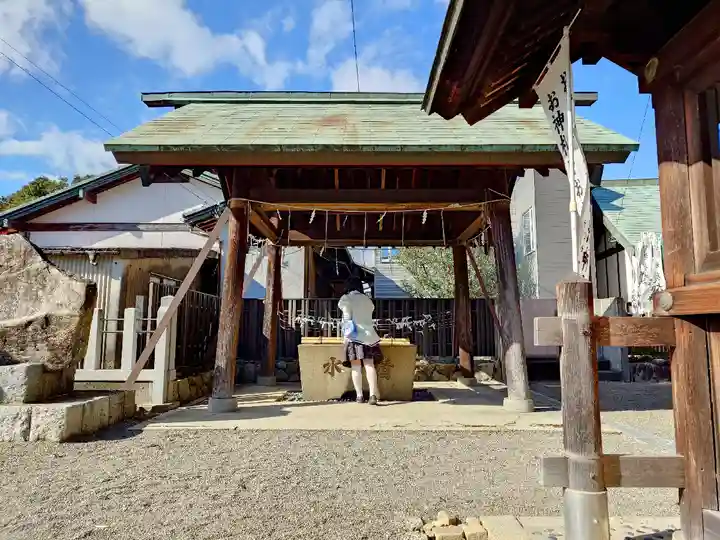 宇都宮神社の手水舎