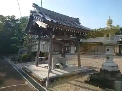 八幡社(東尾八幡社)の手水舎