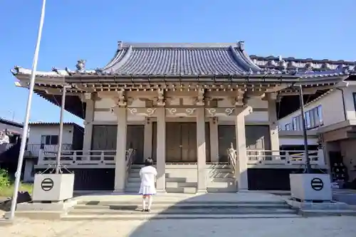 覚恩寺の本殿・本堂