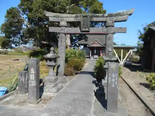 雷神社の鳥居