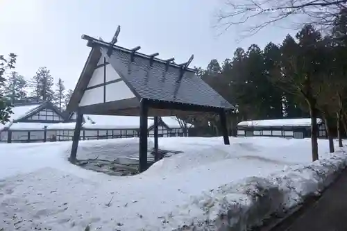 彌彦神社の建物その他