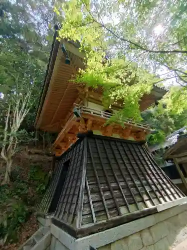 宝厳寺の{uncategorized: "未分類", other: "その他", undefined: "問題あり", building: "その他建物", grave: "お墓", sacred_gate: "鳥居", guardian: "狛犬", statue: "像", buddha: "仏像", history: "歴史", nature: "自然", garden: "庭園", animal: "動物", pagoda: "塔", temizu: "手水舎", mountain_gate: "山門・神門", sanctuary: "本殿・本堂", subordinate: "末社・摂社", art: "芸術", scenery: "景色", jizo: "地蔵", ema: "絵馬", goshuin: "御朱印", omikuji: "おみくじ", items: "授与品その他", amulet: "お守り", goshuincho: "御朱印帳", eats: "食事", festival: "お祭り", votive_dance: "神楽", shichigosan: "七五三参", wedding: "結婚式", experience: "体験その他", initially: "初詣", around: "周辺", anti_infection: "感染症対策"}
