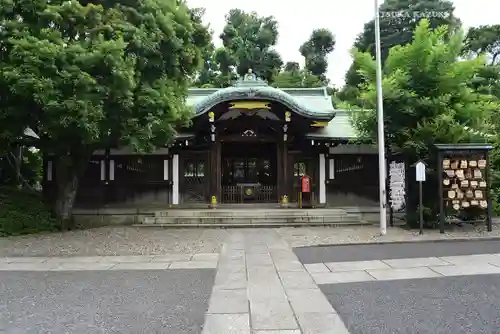 白金氷川神社の本殿