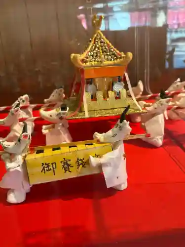 竹駒神社の{uncategorized: "未分類", other: "その他", undefined: "問題あり", building: "その他建物", grave: "お墓", sacred_gate: "鳥居", guardian: "狛犬", statue: "像", buddha: "仏像", history: "歴史", nature: "自然", garden: "庭園", animal: "動物", pagoda: "塔", temizu: "手水舎", mountain_gate: "山門・神門", sanctuary: "本殿・本堂", subordinate: "末社・摂社", art: "芸術", scenery: "景色", jizo: "地蔵", ema: "絵馬", goshuin: "御朱印", omikuji: "おみくじ", items: "授与品その他", amulet: "お守り", goshuincho: "御朱印帳", eats: "食事", festival: "お祭り", votive_dance: "神楽", shichigosan: "七五三参", wedding: "結婚式", experience: "体験その他", initially: "初詣", around: "周辺", anti_infection: "感染症対策"}