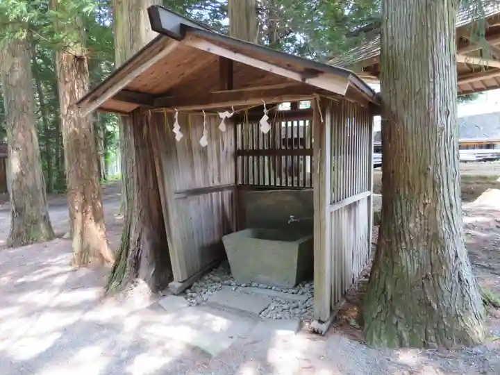 原野八幡宮の手水舎