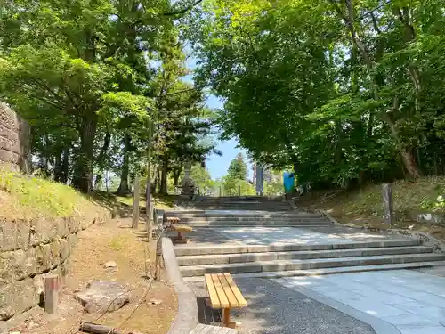 宮城縣護國神社の庭園