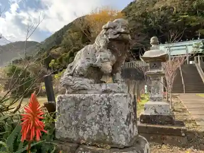 高皇産靈神社の狛犬