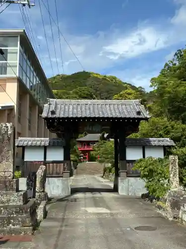 清雲寺の{uncategorized: "未分類", other: "その他", undefined: "問題あり", building: "その他建物", grave: "お墓", sacred_gate: "鳥居", guardian: "狛犬", statue: "像", buddha: "仏像", history: "歴史", nature: "自然", garden: "庭園", animal: "動物", pagoda: "塔", temizu: "手水舎", mountain_gate: "山門・神門", sanctuary: "本殿・本堂", subordinate: "末社・摂社", art: "芸術", scenery: "景色", jizo: "地蔵", ema: "絵馬", goshuin: "御朱印", omikuji: "おみくじ", items: "授与品その他", amulet: "お守り", goshuincho: "御朱印帳", eats: "食事", festival: "お祭り", votive_dance: "神楽", shichigosan: "七五三参", wedding: "結婚式", experience: "体験その他", initially: "初詣", around: "周辺", anti_infection: "感染症対策"}