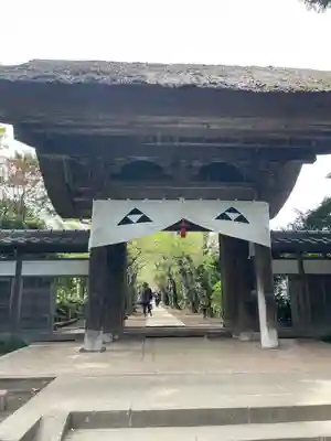 極楽寺（霊鷲山感應院極楽律寺）の山門・神門