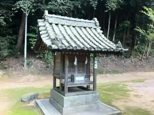 安仁神社の末社・摂社