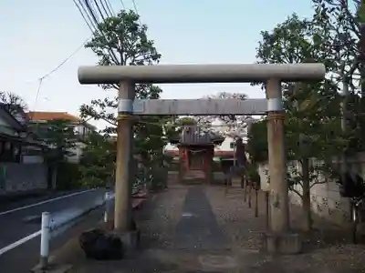 諏訪神社の鳥居