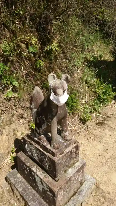 獅子崎稲荷神社の狛犬