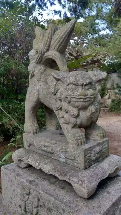 鶴崎神社の狛犬
