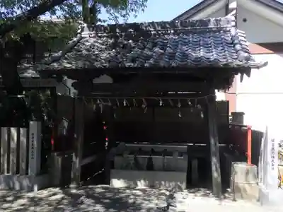 開口神社の手水舎