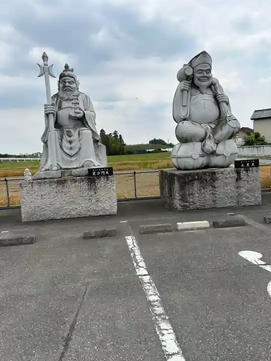 前橋厄除大師 蓮花院の像