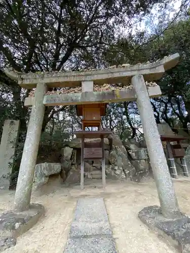 足高神社の鳥居