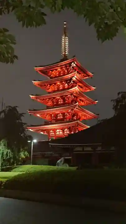 浅草寺の塔