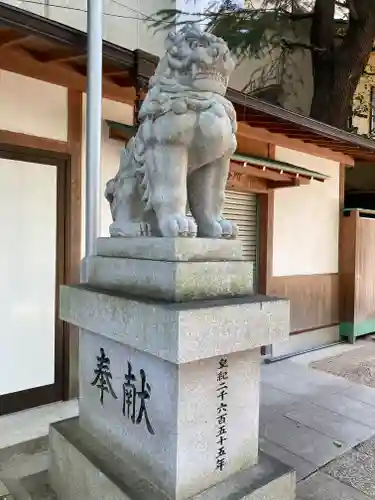 空鞘稲生神社の狛犬