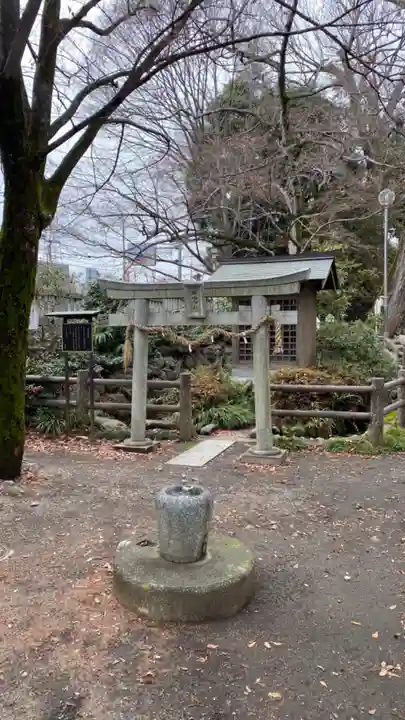 諏訪神社の鳥居