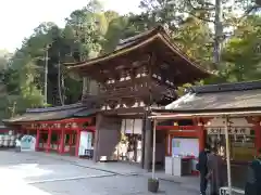 石上神宮の山門