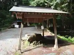 白鳥社の手水