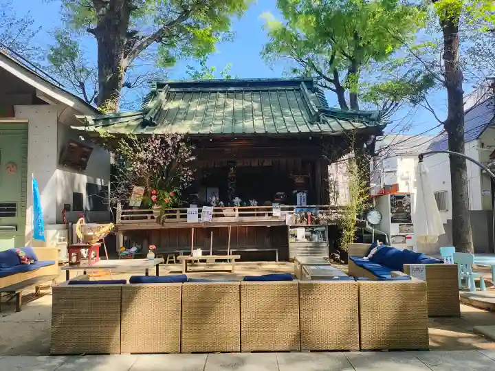 戸越八幡神社の{uncategorized: "未分類", other: "その他", undefined: "問題あり", building: "その他建物", grave: "お墓", sacred_gate: "鳥居", guardian: "狛犬", statue: "像", buddha: "仏像", history: "歴史", nature: "自然", garden: "庭園", animal: "動物", pagoda: "塔", temizu: "手水舎", mountain_gate: "山門・神門", sanctuary: "本殿・本堂", subordinate: "末社・摂社", art: "芸術", scenery: "景色", jizo: "地蔵", ema: "絵馬", goshuin: "御朱印", omikuji: "おみくじ", items: "授与品その他", amulet: "お守り", goshuincho: "御朱印帳", eats: "食事", festival: "お祭り", votive_dance: "神楽", shichigosan: "七五三参", wedding: "結婚式", experience: "体験その他", initially: "初詣", around: "周辺", anti_infection: "感染症対策"}