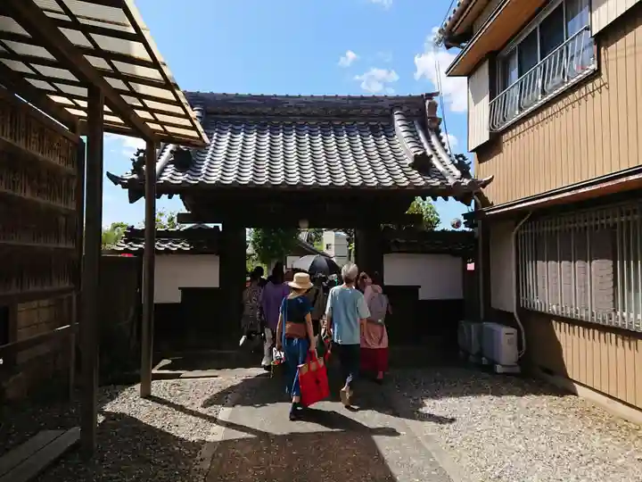 祐正寺の山門・神門
