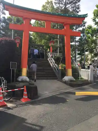 穴八幡宮の鳥居