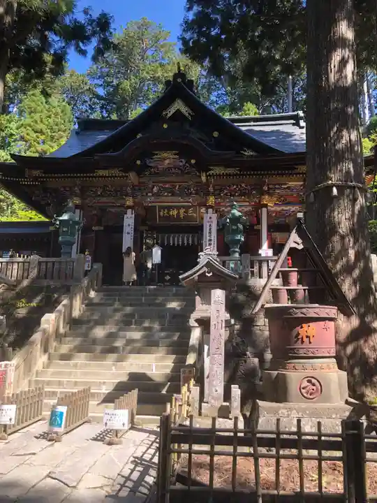 三峯神社の本殿・本堂